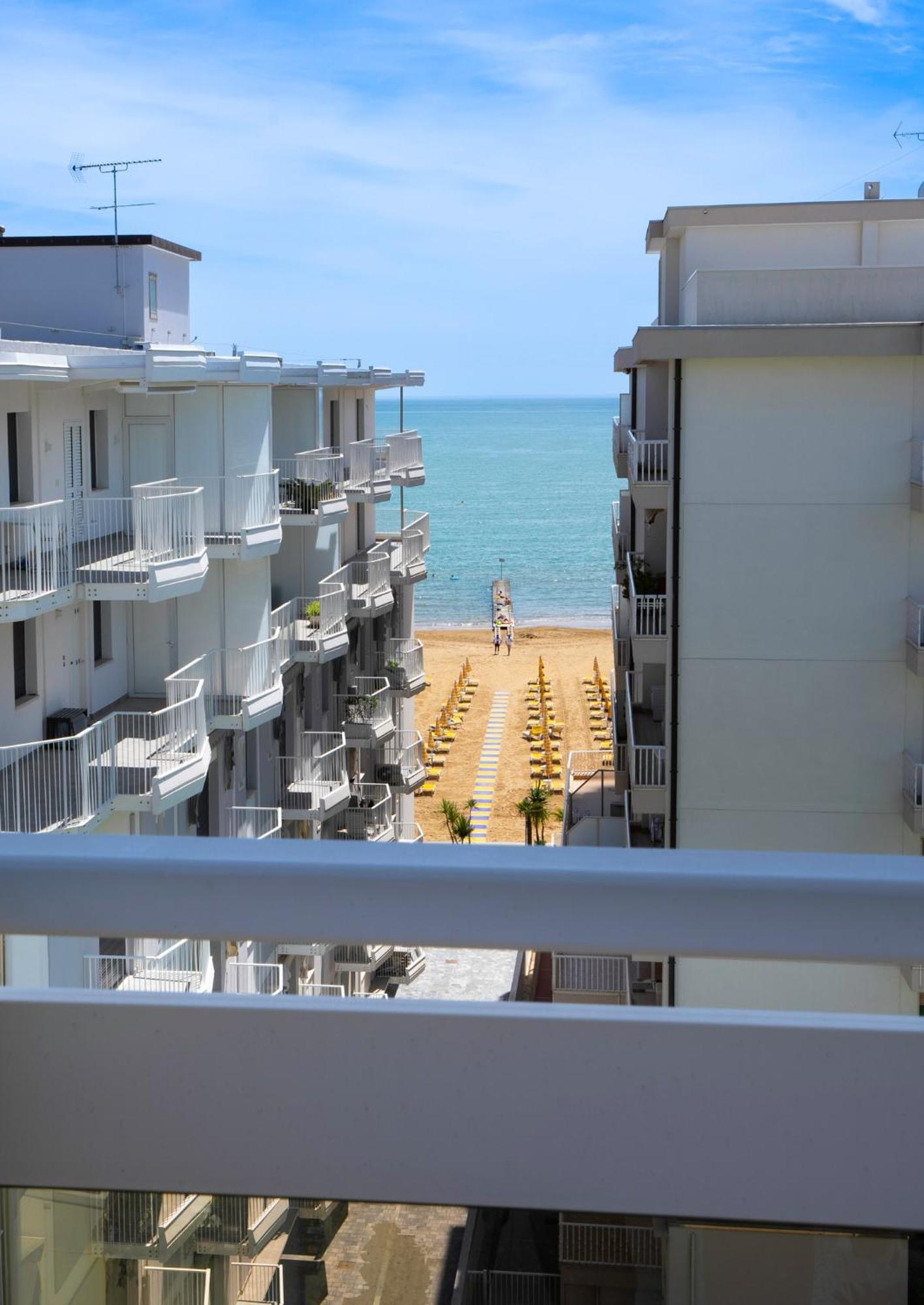Hotel Laurin Lido di Jesolo Eksteriør billede